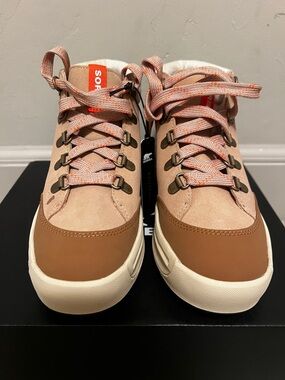 Sorel ONA 503 Hiker Boot | Canoe | size 6.5